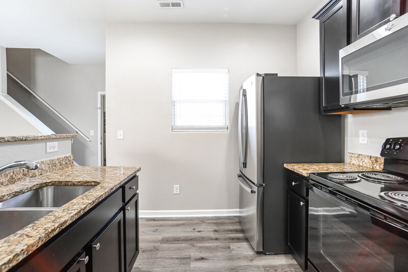 1,885/Mo, 4730 Opus Ln Charlotte, NC 28214 Kitchen View