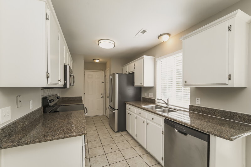 2,215/Mo, 9328 Charolais Ln Charlotte, NC 28213 Kitchen View