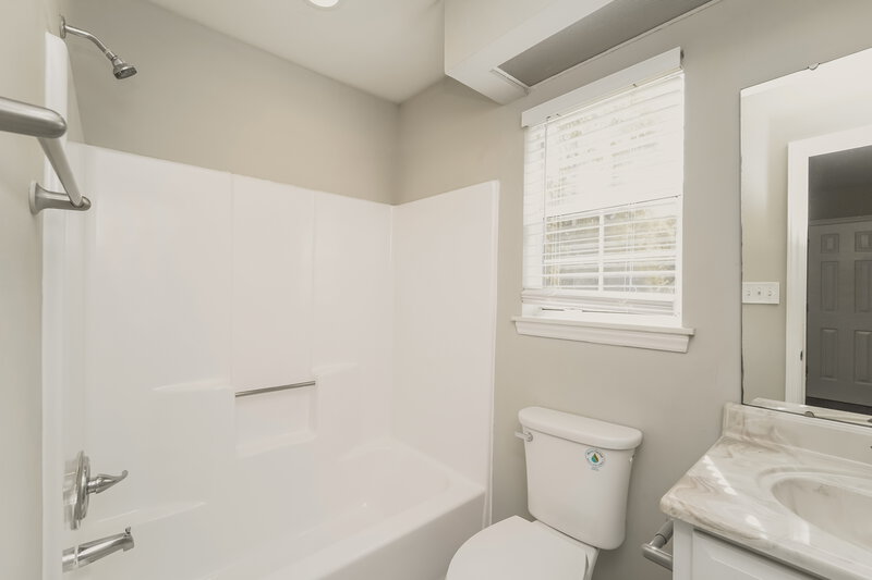2,215/Mo, 9328 Charolais Ln Charlotte, NC 28213 Bathroom View