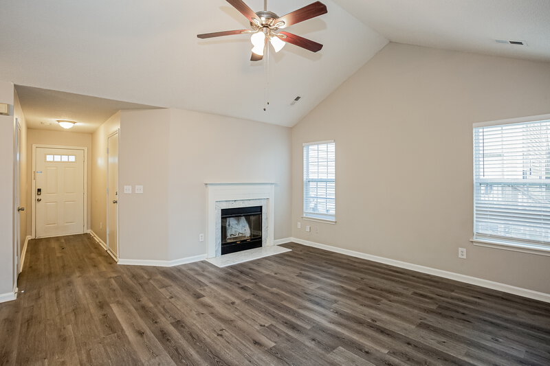 1,960/Mo, 8631 Bodkin Ct Charlotte, NC 28215 Living Room View