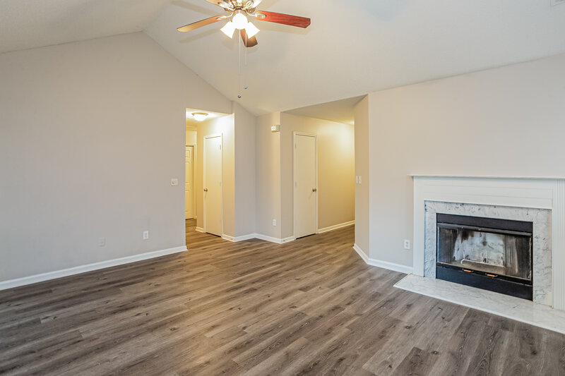 1,960/Mo, 8631 Bodkin Ct Charlotte, NC 28215 Living Room View 2