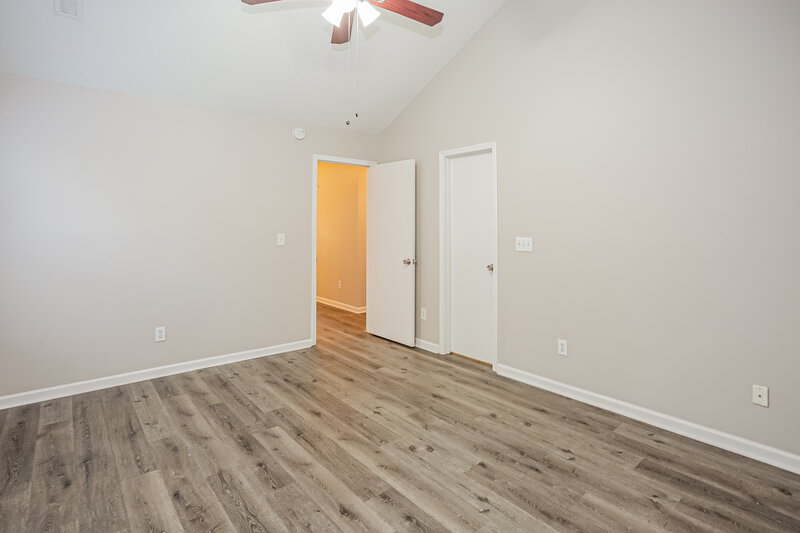 1,960/Mo, 8631 Bodkin Ct Charlotte, NC 28215 Main Bedroom View 2