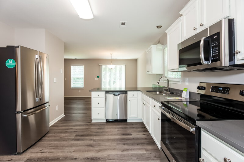 1,785/Mo, 5017 Autumn Oak Dr Charlotte, NC 28269 Kitchen View