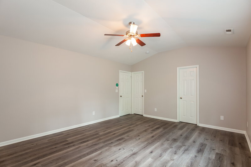 1,785/Mo, 5017 Autumn Oak Dr Charlotte, NC 28269 Master Bedroom View