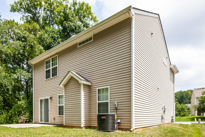 1,785/Mo, 5017 Autumn Oak Dr Charlotte, NC 28269 Rear View