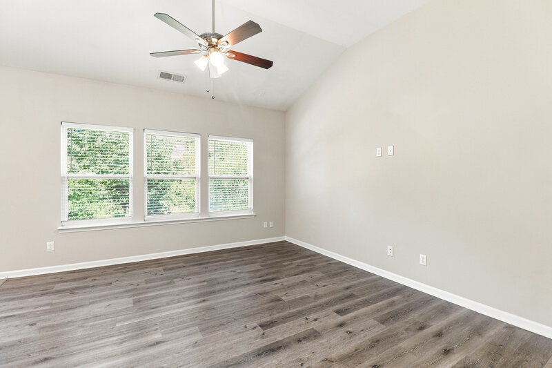 2,385/Mo, 11125 Pond Valley Ct Charlotte, NC 28269 Living Room View