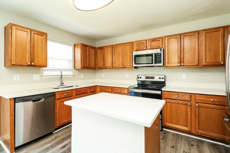 2,135/Mo, 2224 Gooseberry Road Charlotte, NC 28208 Kitchen View 2