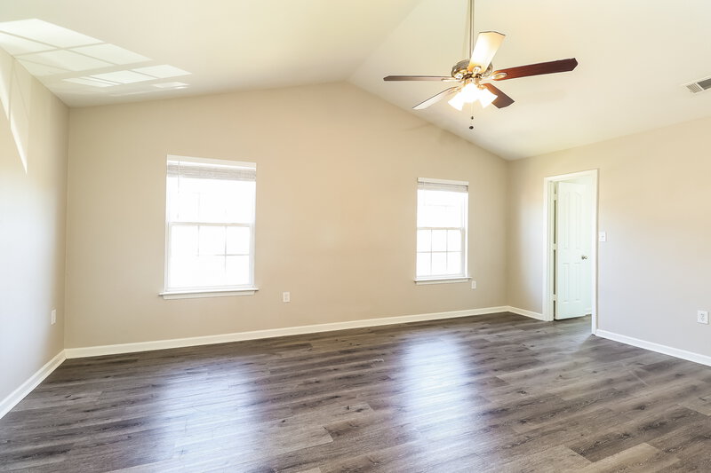 2,135/Mo, 2224 Gooseberry Road Charlotte, NC 28208 Main Bedroom View