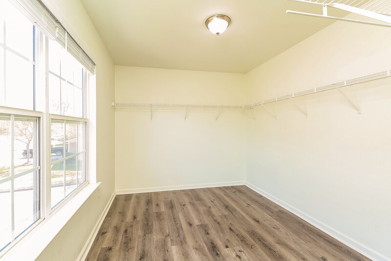 2,135/Mo, 2224 Gooseberry Road Charlotte, NC 28208 Walk In Closet View