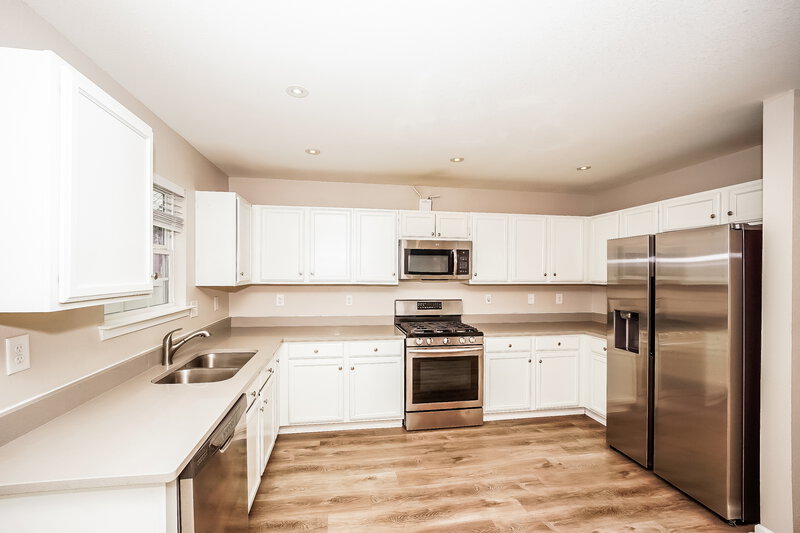 2,295/Mo, 7938 Rusty Plow Court Charlotte, NC 28216 Kitchen View 2