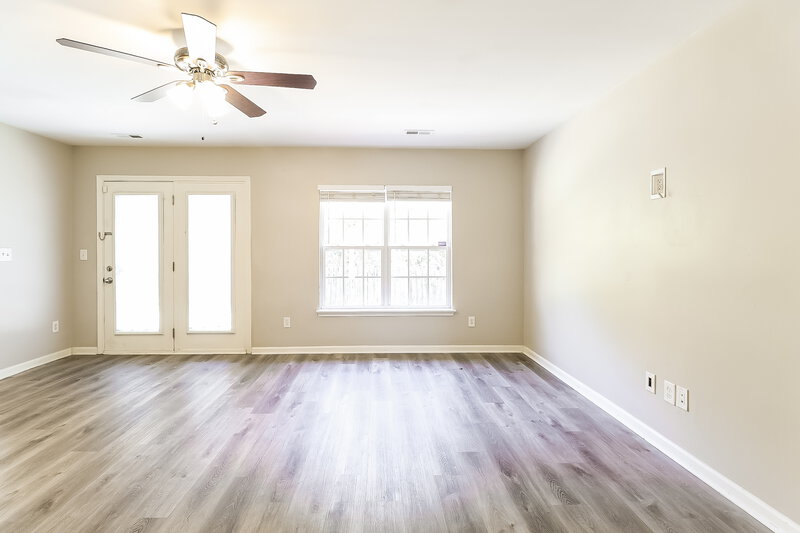 1,870/Mo, 133 Arbridge Ct Mount Holly, NC 28120 Living Room View
