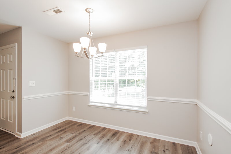 2,040/Mo, 3834 Pauline Ln Charlotte, NC 28216 Dining Room View