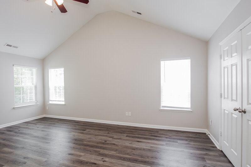 2,040/Mo, 3834 Pauline Ln Charlotte, NC 28216 Master Bedroom View