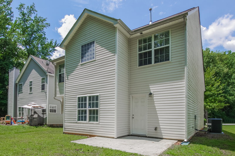 2,040/Mo, 3834 Pauline Ln Charlotte, NC 28216 Rear View