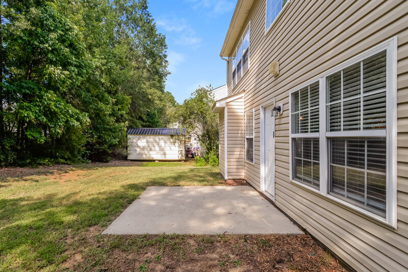 2,385/Mo, 1119 Homestead Glen Blvd Charlotte, NC 28214 Backyard View