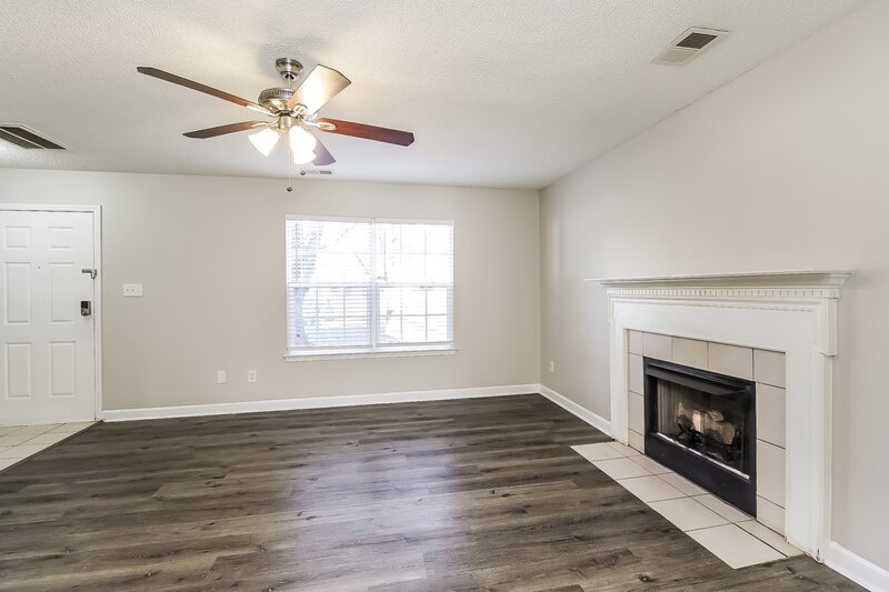 1,665/Mo, 1833 Cagney St Charlotte, NC 28262 Living Room View