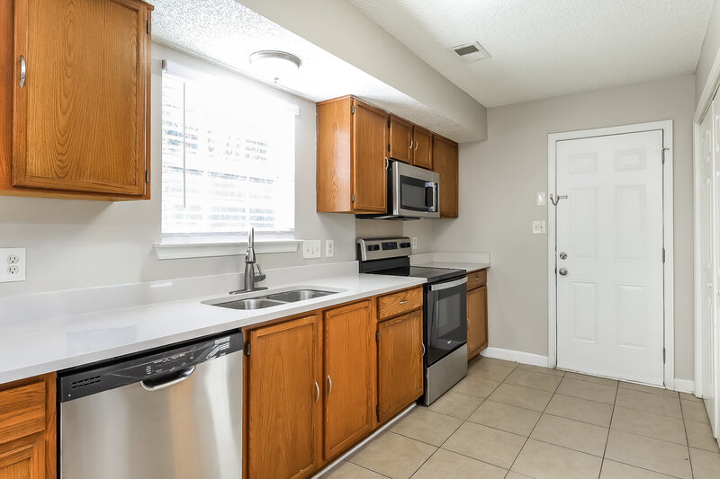 1,665/Mo, 1833 Cagney St Charlotte, NC 28262 Kitchen View 2