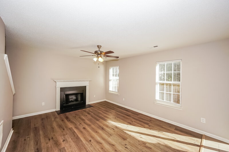 1,840/Mo, 922 Grassy Patch Ln Charlotte, NC 28216 Living Room View
