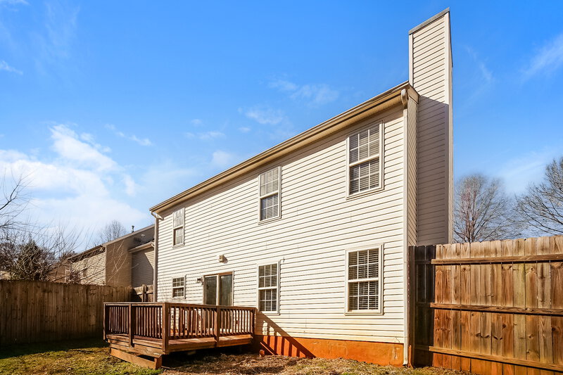 1,840/Mo, 922 Grassy Patch Ln Charlotte, NC 28216 Rear View 3