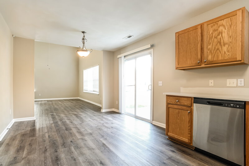 2,690/Mo, 1315 Ben Livingston Road Charlotte, NC 28214 Kitchen View 2