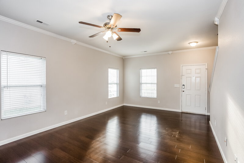 2,040/Mo, 910 Willow Wind Dr Gastonia, NC 28054 Living Room View 3