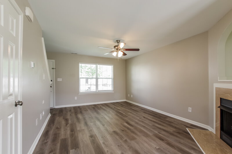 1,860/Mo, 1109 Ametrine Ln Dallas, NC 28034 Living Room View