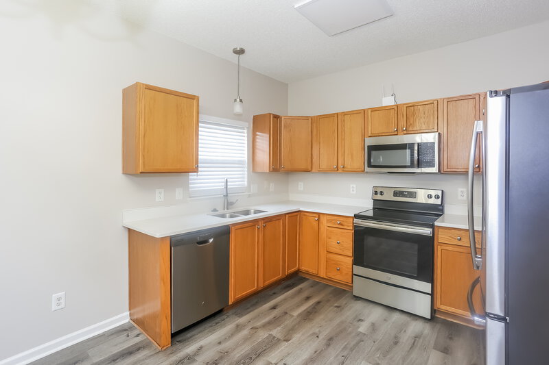 1,880/Mo, 5821 Briggs Dr Charlotte, NC 28269 Kitchen View