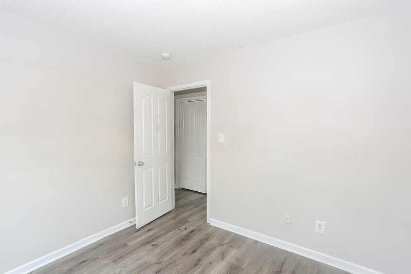 1,880/Mo, 5821 Briggs Dr Charlotte, NC 28269 Bedroom View 4