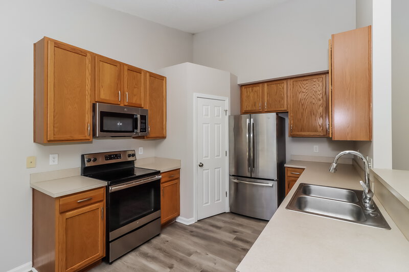 2,570/Mo, 11902 Cheviott Hill Ln Charlotte, NC 28213 Kitchen View 2