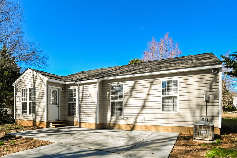 1,805/Mo, 1610 Royal Tree Ct Charlotte, NC 28216 Rear View