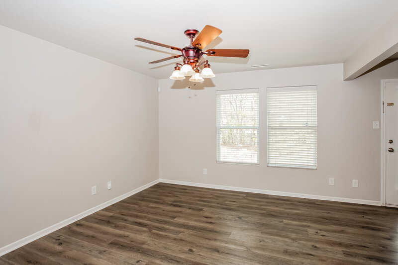 1,865/Mo, 1109 Swearngan Ridge Ct Charlotte, NC 28216 Family Room View 2