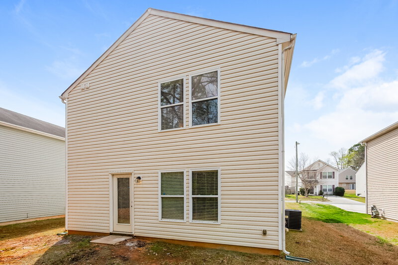 1,865/Mo, 1109 Swearngan Ridge Ct Charlotte, NC 28216 Rear View