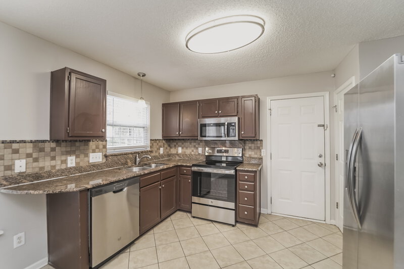 3,220/Mo, 5727 Hedgecrest Pl Charlotte, NC 28269 Kitchen View