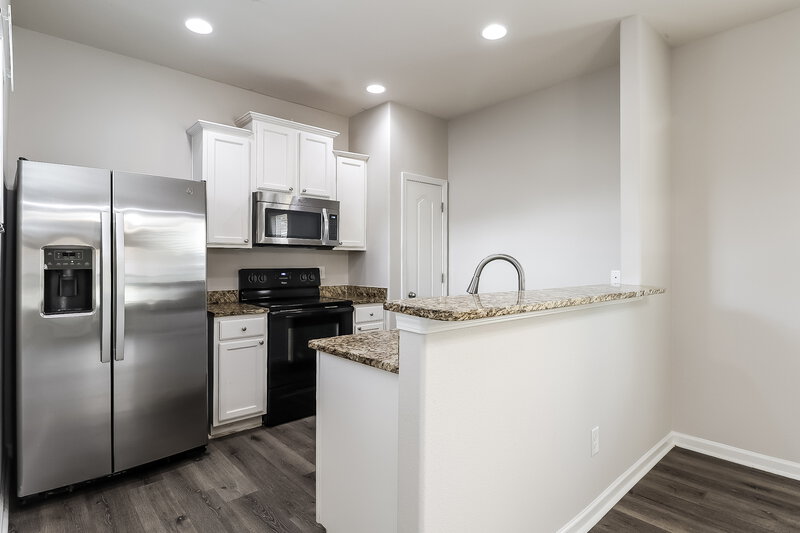 1,830/Mo, 6300 Paw Village Road Charlotte, NC 28214 Kitchen View