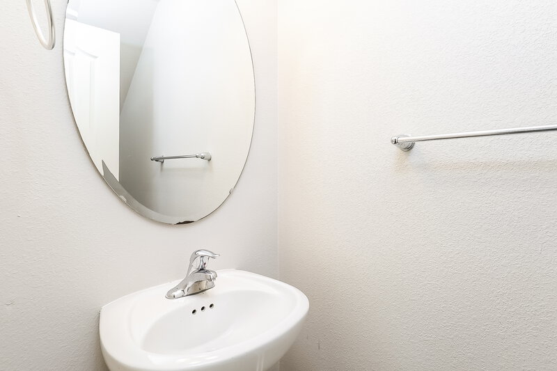 1,830/Mo, 6300 Paw Village Road Charlotte, NC 28214 Bathroom View