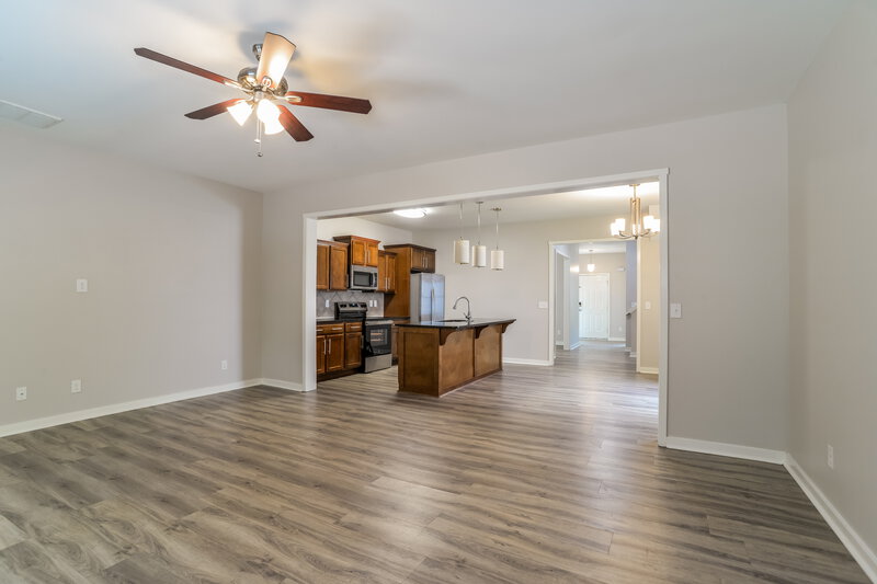 1,915/Mo, 1048 Joselynn Dr Gastonia, NC 28054 Living Room View 2