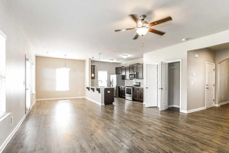 2,445/Mo, 1130 Rankin Oaks Street Charlotte, NC 28213 Living Room View