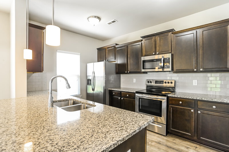 2,445/Mo, 1130 Rankin Oaks Street Charlotte, NC 28213 Kitchen View