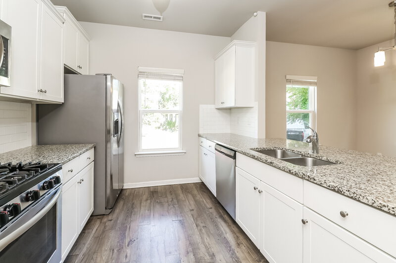 2,035/Mo, 3028 Hubbard Road Charlotte, NC 28269 Kitchen View