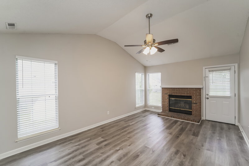3,030/Mo, 8908 Chesham Drive Charlotte, NC 28227 Living Room View