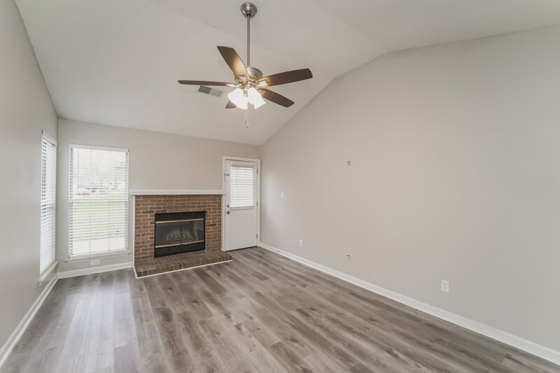 3,030/Mo, 8908 Chesham Drive Charlotte, NC 28227 Living Room View 2