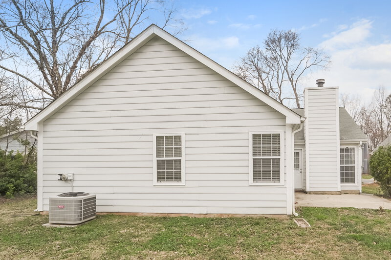 3,030/Mo, 8908 Chesham Drive Charlotte, NC 28227 Rear View