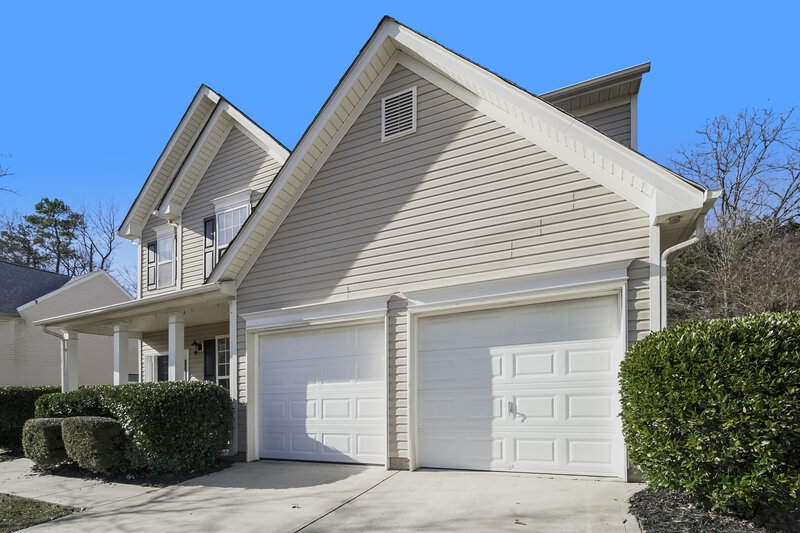 2,125/Mo, 2017 Southwind Dr Charlotte, NC 28216 Front View