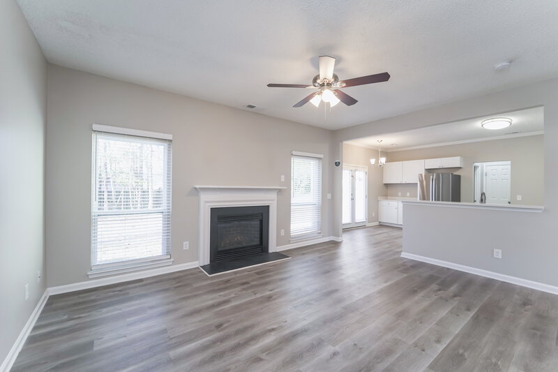 2,125/Mo, 2017 Southwind Dr Charlotte, NC 28216 Living Room View