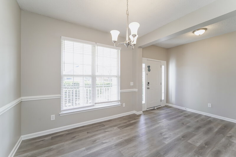 2,125/Mo, 2017 Southwind Dr Charlotte, NC 28216 Dining Room View