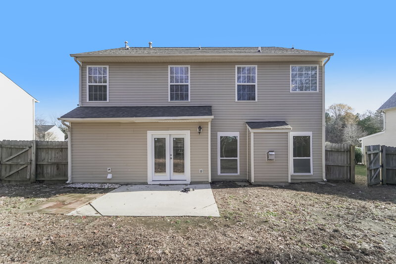 2,125/Mo, 2017 Southwind Dr Charlotte, NC 28216 Rear View