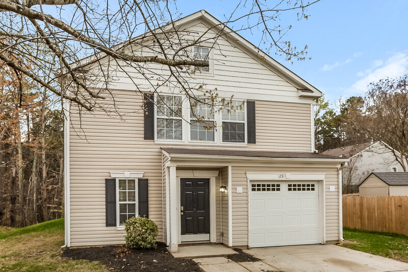 2,035/Mo, 1231 Willow Bridge Ct Charlotte, NC 28216 Front View 2