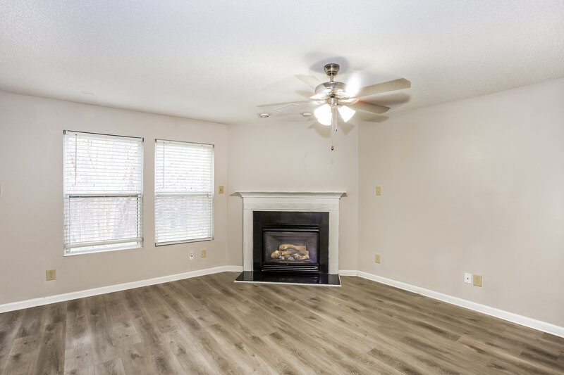 2,035/Mo, 1231 Willow Bridge Ct Charlotte, NC 28216 Living Room View 2