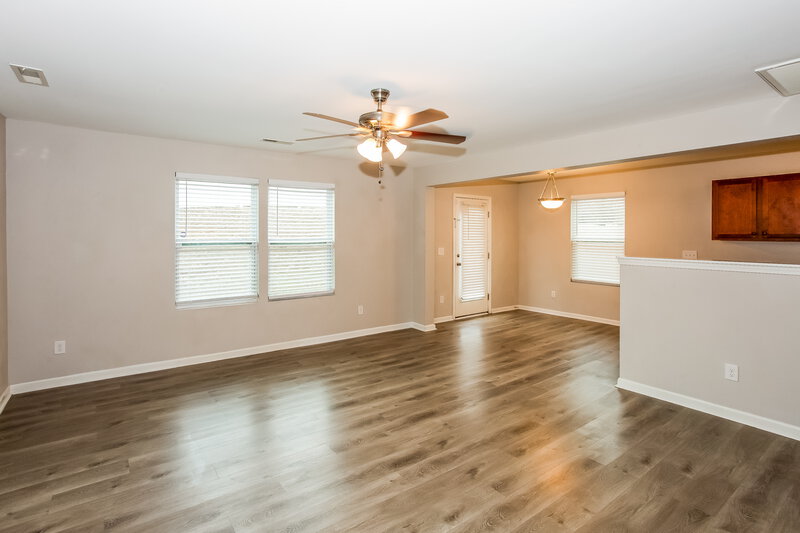 1,900/Mo, 1083 Manston Pl SW Concord, NC 28025 Living Room View 3