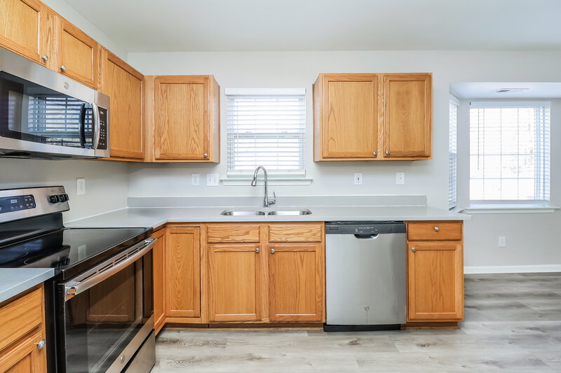 1,930/Mo, 9152 Eventine Ct Charlotte, NC 28214 Kitchen View 2